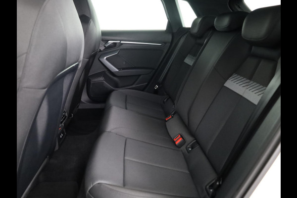 Audi A3 Sportback 40 TFSI e Pro Line 204pk | Private Lease € 699,00 per maand* | 18 inch Lichtmetalen velgen | Led koplampen | Sportstoelen | Verlengde garantie