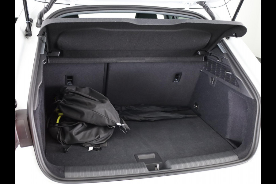 Audi A3 Sportback 40 TFSI e Pro Line 204pk | Private Lease € 699,00 per maand* | 18 inch Lichtmetalen velgen | Led koplampen | Sportstoelen | Verlengde garantie