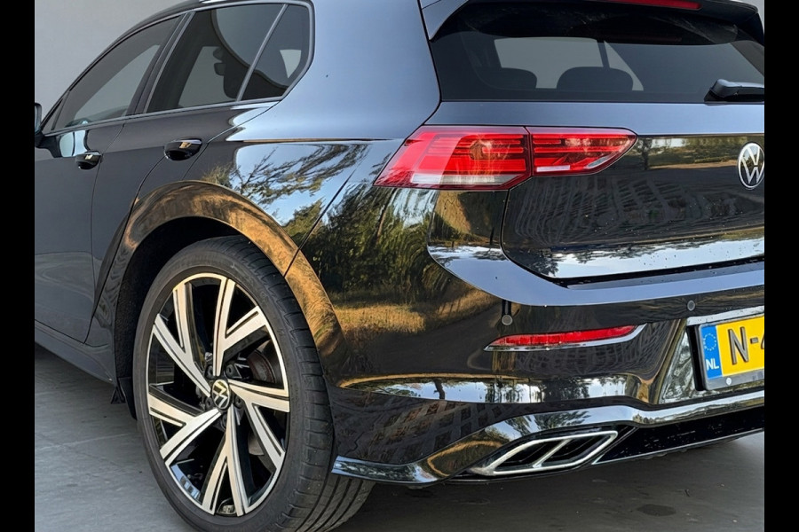 Volkswagen Golf 1.5 eTSI AUTOMAAT R-Line Business, panoramadak, harman/kardon, sfeerverlichting, digitaal cockpit, vele opties!