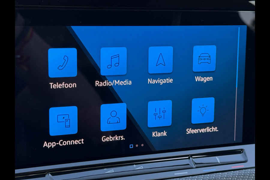 Volkswagen Golf 1.5 eTSI AUTOMAAT R-Line Business, panoramadak, harman/kardon, sfeerverlichting, digitaal cockpit, vele opties!