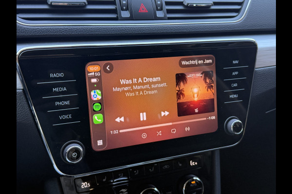 Škoda Superb Combi 1.4 TSI iV Business Edition Plus | SOH 100% | Trekhaak | Apple Carplay