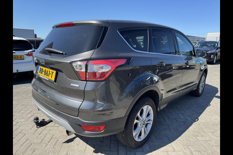 Ford Kuga 1.5 EcoBoost Titanium | Wegklapbare Trekhaak | Stoelverwarming | Cruise Control | Navigatie | Parkeersensoren |