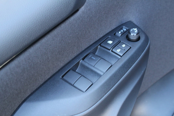 Toyota Yaris 1.5 Hybrid 116pk GR Sport AUTOMAAT Panoramadak JBL HUD NL-Auto NAP
