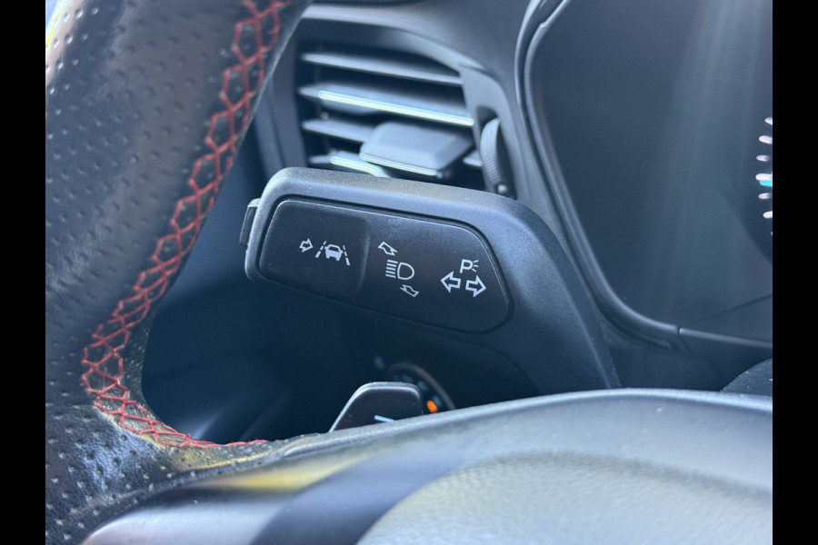 Ford FOCUS Wagon 1.5 EcoBoost ST Line Business | Panoramadak | B&O | Carplay | Stoel/stuur/voorruitverwarming