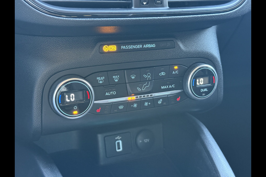Ford FOCUS Wagon 1.5 EcoBoost ST Line Business | Panoramadak | B&O | Carplay | Stoel/stuur/voorruitverwarming