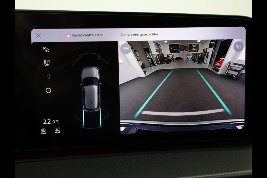 Audi Q3 Advanced edition e-hybrid 272 pk | Techniekpakket plus | S line interieur sportstoelen | Laadconcept compact | Privacy glas |