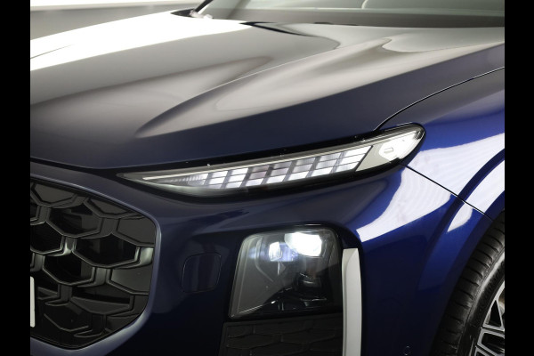 Audi Q3 Advanced edition e-hybrid 272 pk | Techniekpakket plus | S line interieur sportstoelen | Laadconcept compact | Privacy glas |