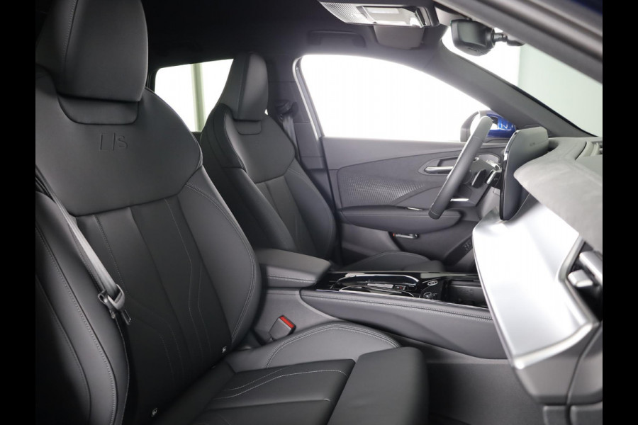 Audi Q3 Advanced edition e-hybrid 272 pk | Techniekpakket plus | S line interieur sportstoelen | Laadconcept compact | Privacy glas |