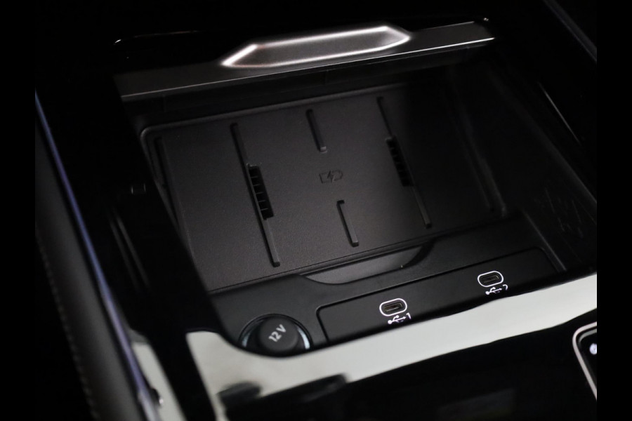 Audi Q3 Advanced edition e-hybrid 272 pk | Techniekpakket plus | S line interieur sportstoelen | Laadconcept compact | Privacy glas |