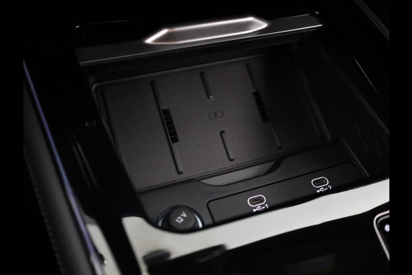 Audi Q3 Advanced edition e-hybrid 272 pk | Techniekpakket plus | S line interieur sportstoelen | Laadconcept compact | Privacy glas |
