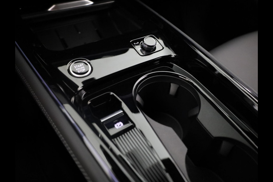 Audi Q3 Advanced edition e-hybrid 272 pk | Techniekpakket plus | S line interieur sportstoelen | Laadconcept compact | Privacy glas |