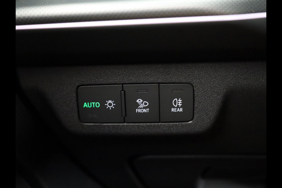 Audi Q3 Advanced edition e-hybrid 272 pk | Techniekpakket plus | S line interieur sportstoelen | Laadconcept compact | Privacy glas |