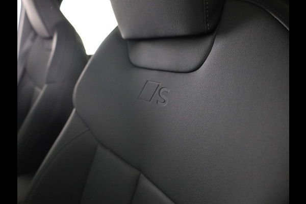 Audi Q3 Advanced edition e-hybrid 272 pk | Techniekpakket plus | S line interieur sportstoelen | Laadconcept compact | Privacy glas |