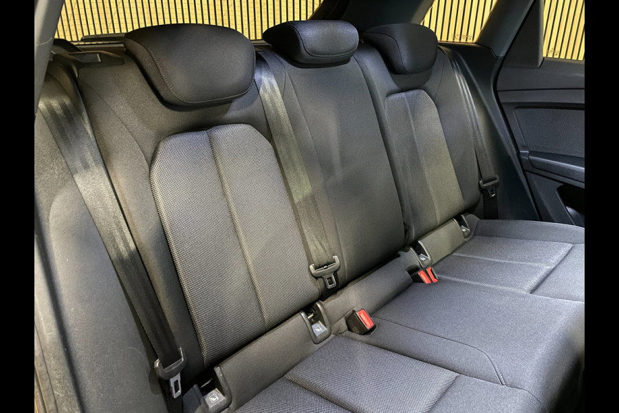 Audi Q4 e-tron 35|FULL BLACK EDITION|86% SOH|20''LMV|ACC|APPLE CARPLAY|STOELVERWARMING|NAVIGATIE|NL-AUTO|NAP|1e EIGENAAR|MARGE|