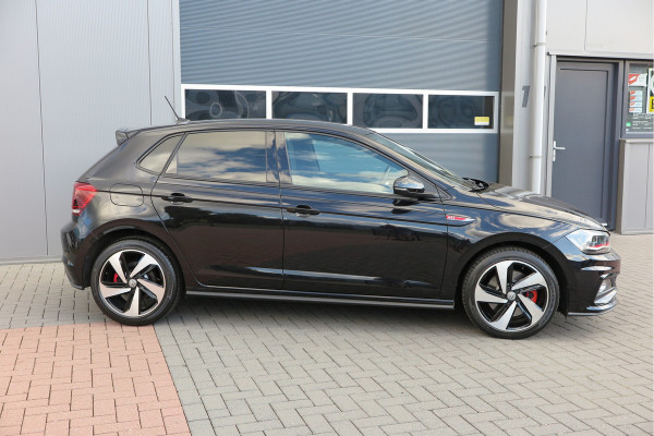 Volkswagen Polo 2.0 TSI GTI 147kw 200PK DSG Led, Virtual cockpit , Stoelverwarming , Navi , Carplay, PDC, Schakelflippers , Camera ,Adaptive cruise  , etc. (Recent onderhouden , historie volledig bekend)