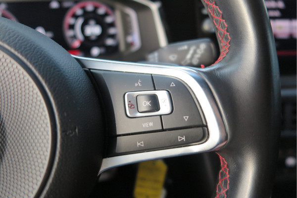 Volkswagen Polo 2.0 TSI GTI 147kw 200PK DSG Led, Virtual cockpit , Stoelverwarming , Navi , Carplay, PDC, Schakelflippers , Camera ,Adaptive cruise  , etc. (Recent onderhouden , historie volledig bekend)