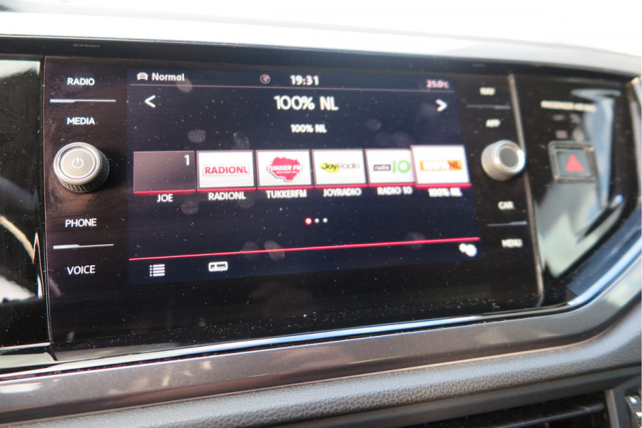 Volkswagen Polo 2.0 TSI GTI 147kw 200PK DSG Led, Virtual cockpit , Stoelverwarming , Navi , Carplay, PDC, Schakelflippers , Camera ,Adaptive cruise  , etc. (Recent onderhouden , historie volledig bekend)