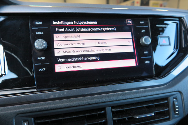 Volkswagen Polo 2.0 TSI GTI 147kw 200PK DSG Led, Virtual cockpit , Stoelverwarming , Navi , Carplay, PDC, Schakelflippers , Camera ,Adaptive cruise  , etc. (Recent onderhouden , historie volledig bekend)