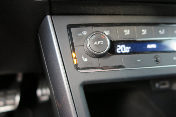 Volkswagen Polo 2.0 TSI GTI 147kw 200PK DSG Led, Virtual cockpit , Stoelverwarming , Navi , Carplay, PDC, Schakelflippers , Camera ,Adaptive cruise  , etc. (Recent onderhouden , historie volledig bekend)
