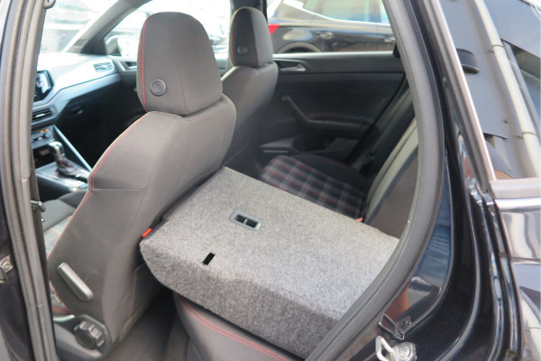 Volkswagen Polo 2.0 TSI GTI 147kw 200PK DSG Led, Virtual cockpit , Stoelverwarming , Navi , Carplay, PDC, Schakelflippers , Camera ,Adaptive cruise  , etc. (Recent onderhouden , historie volledig bekend)
