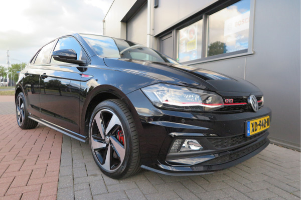 Volkswagen Polo 2.0 TSI GTI 147kw 200PK DSG Led, Virtual cockpit , Stoelverwarming , Navi , Carplay, PDC, Schakelflippers , Camera ,Adaptive cruise  , etc. (Recent onderhouden , historie volledig bekend)