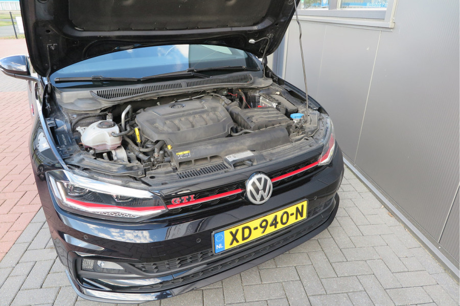 Volkswagen Polo 2.0 TSI GTI 147kw 200PK DSG Led, Virtual cockpit , Stoelverwarming , Navi , Carplay, PDC, Schakelflippers , Camera ,Adaptive cruise  , etc. (Recent onderhouden , historie volledig bekend)