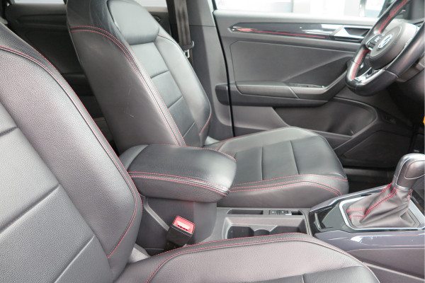 Volkswagen T-Roc 1.5 TSI 150pk DSG Sport Business R-Line , Pano , Virtual , Xenon, Leder, Navi , Carplay , LMV, PDC, Camera etc. etc
