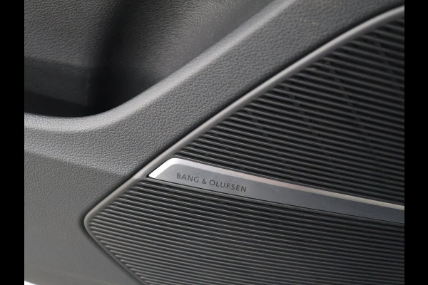 Audi Q7 60 TFSI e quattro Competition [SCHUIFKANTELDAK, RS ZETELS, APPLE CARPLAY, TREKHAAK, MEMORY SEATS, STOELVERWARMING V+A, DIGITAL DASH, HEAD-UP, BOSE, STOELVENTILATIE, MASSAGE, HD MATRIX LED, 360 CAMERA, ELEKTRISCHE ACHTERKL