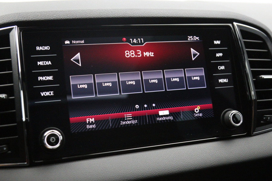 Škoda Karoq 1.5 TSI ACT 150 PK Automaat Sportline BNS, Panoramadak, Keyless, Adap. Cruise Control
