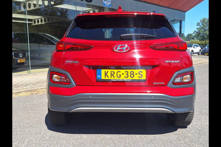 Hyundai Kona EV Fashion 64 kWh | SOH: 95,1% | 3 Fase | Warmtepomp | LED | Blindspot | Stoelverwarming | All Season | HUD |