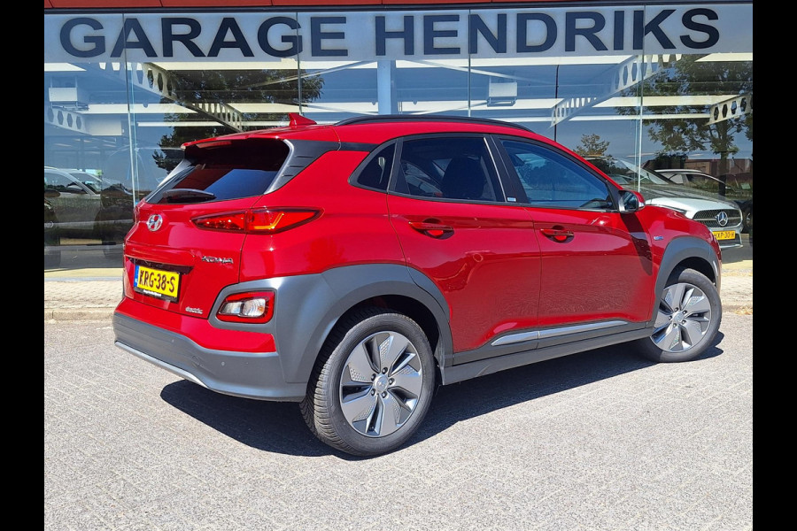 Hyundai Kona EV Fashion 64 kWh | SOH: 95,1% | 3 Fase | Warmtepomp | LED | Blindspot | Stoelverwarming | All Season | HUD |