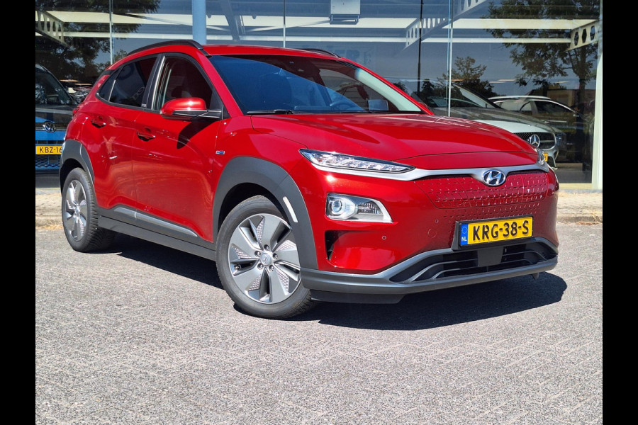 Hyundai Kona EV Fashion 64 kWh | SOH: 95,1% | 3 Fase | Warmtepomp | LED | Blindspot | Stoelverwarming | All Season | HUD |