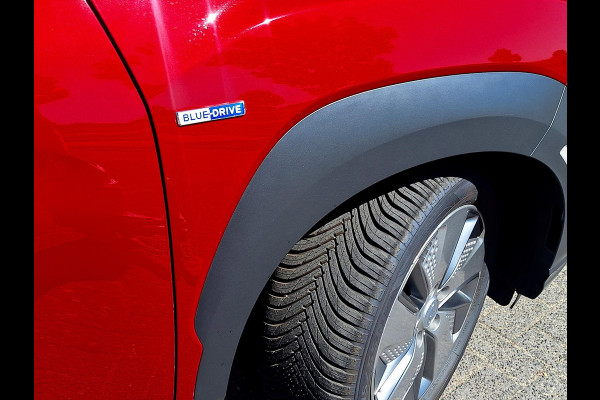 Hyundai Kona EV Fashion 64 kWh | SOH: 95,1% | 3 Fase | Warmtepomp | LED | Blindspot | Stoelverwarming | All Season | HUD |