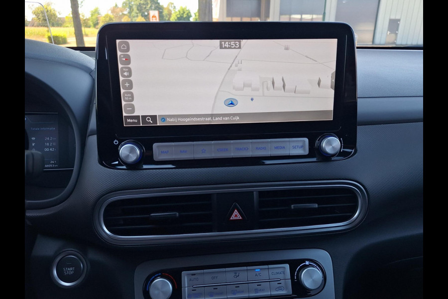 Hyundai Kona EV Fashion 64 kWh | SOH: 95,1% | 3 Fase | Warmtepomp | LED | Blindspot | Stoelverwarming | All Season | HUD |