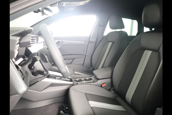 Audi A3 Sportback Pro Line 40 TFSI e 204 pk | Afgevlakt sportstuur | Achteruitrijcamera | Dynamisch led verlichting |