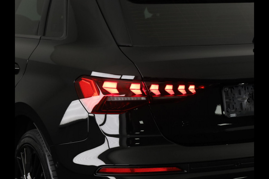 Audi A3 Sportback Pro Line 40 TFSI e 204 pk | Afgevlakt sportstuur | Achteruitrijcamera | Dynamisch led verlichting |