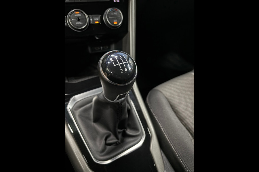 Volkswagen T-Roc 1.0 TSI Style Navi | Clima | Cruise | PDC