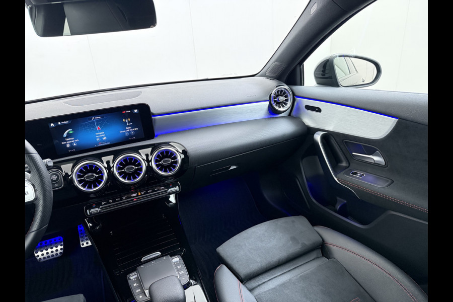 Mercedes-Benz A-Klasse 180 AMG line | Night Sfeer