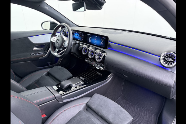 Mercedes-Benz A-Klasse 180 AMG line | Night Sfeer