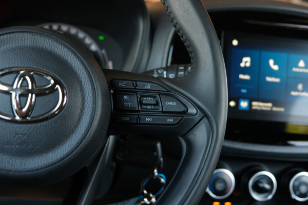 Toyota Aygo X 1.0 VVT-i MT *TeamPlayer* 7.241km!! Apple Carplay + Camera ALS NIEUW