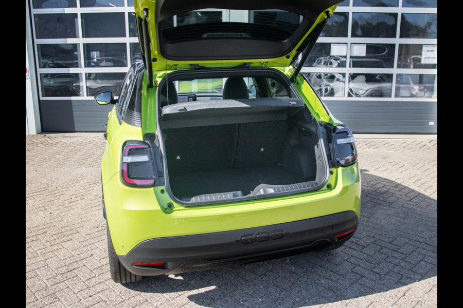 Fiat 600E Sport 54 kWh | Navi | Bicolore l Camera
