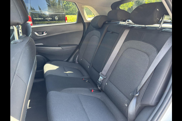 Hyundai Kona EV Business 64 kWh 204 PK | Trekhaak | Adaptive cruise control | Achteruitrijcamera | Keyless entry | LED verlichting | DAB ontvanger | Bluetooth Telefoonverbinding | Navigatie | Lichtmetalen velgen