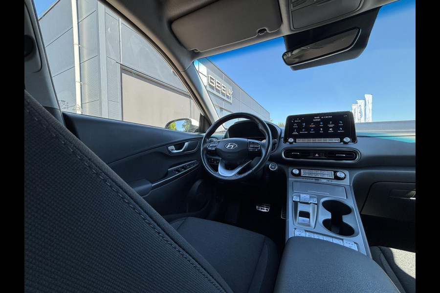 Hyundai Kona EV Business 64 kWh 204 PK | Trekhaak | Adaptive cruise control | Achteruitrijcamera | Keyless entry | LED verlichting | DAB ontvanger | Bluetooth Telefoonverbinding | Navigatie | Lichtmetalen velgen