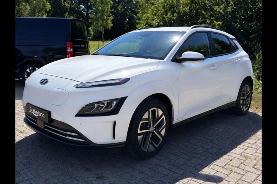 Hyundai Kona EV Business 64 kWh 204 PK | Trekhaak | Adaptive cruise control | Achteruitrijcamera | Keyless entry | LED verlichting | DAB ontvanger | Bluetooth Telefoonverbinding | Navigatie | Lichtmetalen velgen