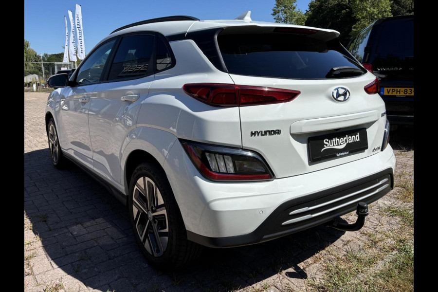 Hyundai Kona EV Business 64 kWh 204 PK | Trekhaak | Adaptive cruise control | Achteruitrijcamera | Keyless entry | LED verlichting | DAB ontvanger | Bluetooth Telefoonverbinding | Navigatie | Lichtmetalen velgen