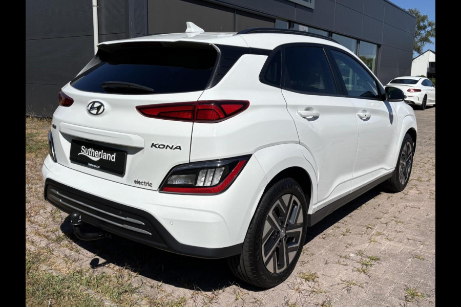 Hyundai Kona EV Business 64 kWh 204 PK | Trekhaak | Adaptive cruise control | Achteruitrijcamera | Keyless entry | LED verlichting | DAB ontvanger | Bluetooth Telefoonverbinding | Navigatie | Lichtmetalen velgen