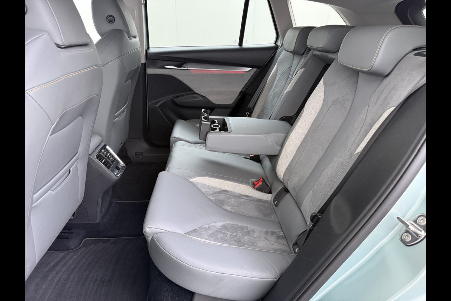 Škoda ENYAQ iV 80 Trekhaak Adap.Cruise SOH 96% Camera Stoel+AchterbankStuurverwarming 3-Zone Ecc Navi Apple Carplay Android Auto P-Assist Privacy Glas Pdc Bluetooth Assistentie Pakket Climate Pakket Comfort Pakket 1.000KG Trekgewicht 1e Eigenaar Dealeronderhouden