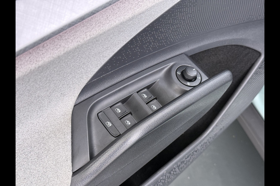 Škoda ENYAQ iV 80 Trekhaak Adap.Cruise SOH 96% Camera Stoel+AchterbankStuurverwarming 3-Zone Ecc Navi Apple Carplay Android Auto P-Assist Privacy Glas Pdc Bluetooth Assistentie Pakket Climate Pakket Comfort Pakket 1.000KG Trekgewicht 1e Eigenaar Dealeronderhouden