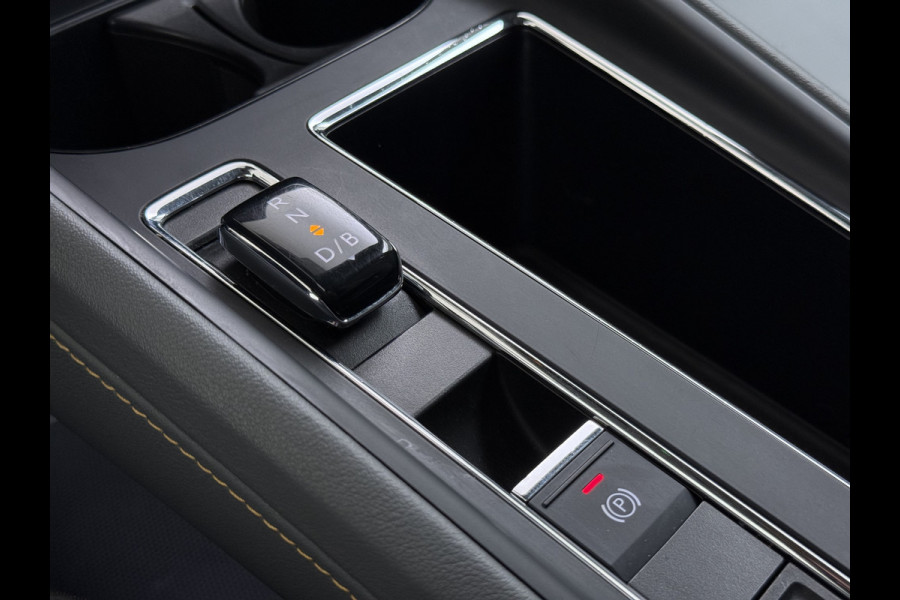 Škoda ENYAQ iV 80 Trekhaak Adap.Cruise SOH 96% Camera Stoel+AchterbankStuurverwarming 3-Zone Ecc Navi Apple Carplay Android Auto P-Assist Privacy Glas Pdc Bluetooth Assistentie Pakket Climate Pakket Comfort Pakket 1.000KG Trekgewicht 1e Eigenaar Dealeronderhouden