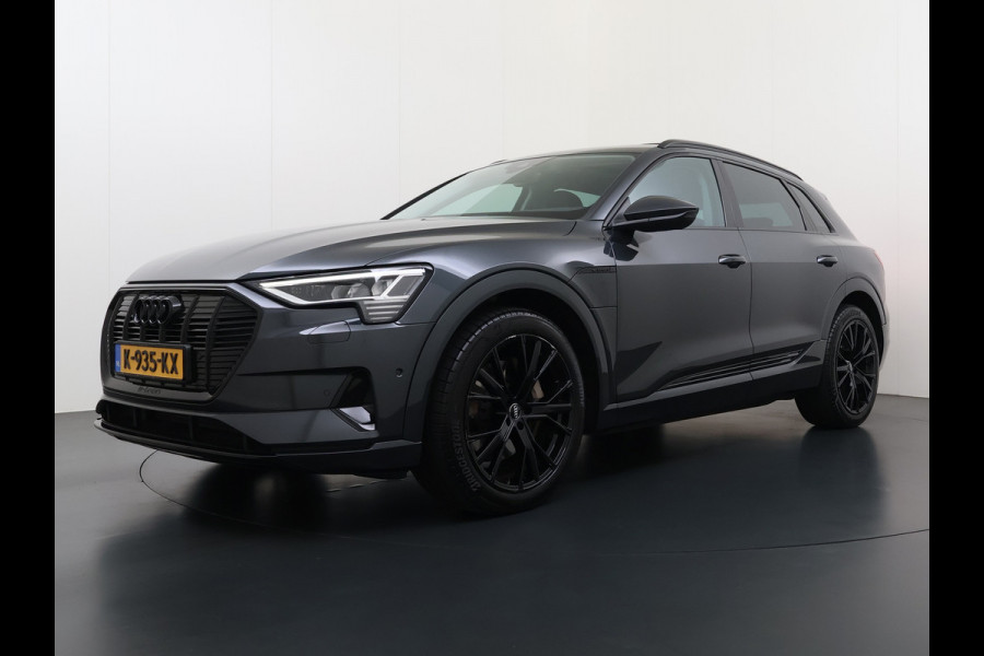Audi e-tron 50 Quattro Panoramadak Adap.Cruise Leder Trekhaak Camera Apple Carplay Android Auto Lmv 21" Elek.Stoelen+Memory SOH 89% Navi Ecc Stoelverwarming Elek.Achterklep Pdc Led DAB Bluetooth Isofix Virtual Cockpit 1.800KG Trekgewicht Origineel Nederlandse Auto